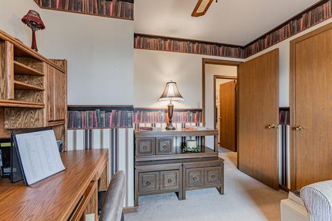 701 Castleton Dr, Champaign, IL 61821 photo 12