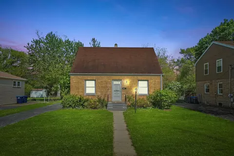273 S Warrington Rd, Des Plaines, IL 60016