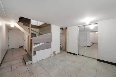 273 S Warrington Rd, Des Plaines, IL 60016 photo 23