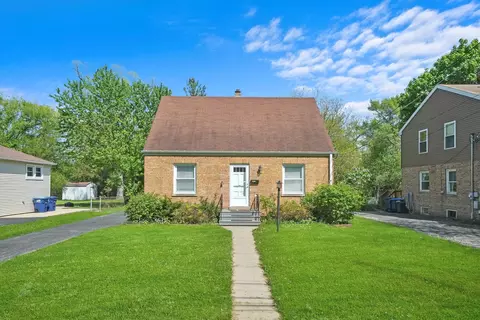 273 S Warrington Rd, Des Plaines, IL 60016 photo 2