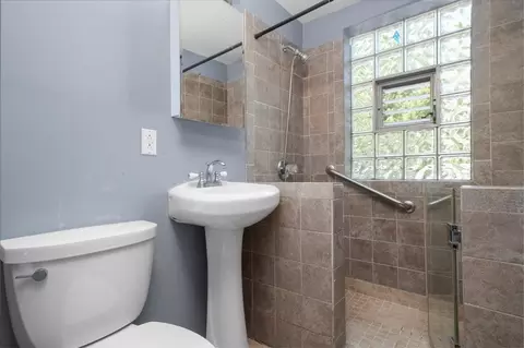 273 S Warrington Rd, Des Plaines, IL 60016 photo 14