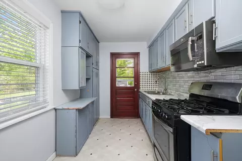 273 S Warrington Rd, Des Plaines, IL 60016 photo 10