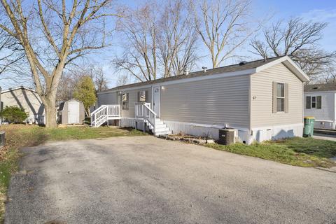 62 Oak St, Minooka, IL 60447