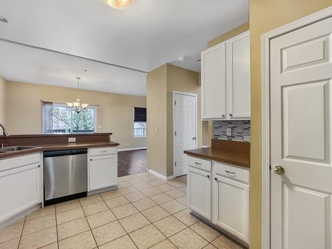 1782 Kelberg Ave, Hoffman Estates, IL 60192 photo 8