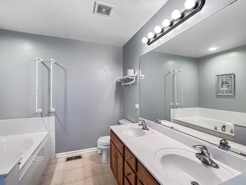 1782 Kelberg Ave, Hoffman Estates, IL 60192 photo 17
