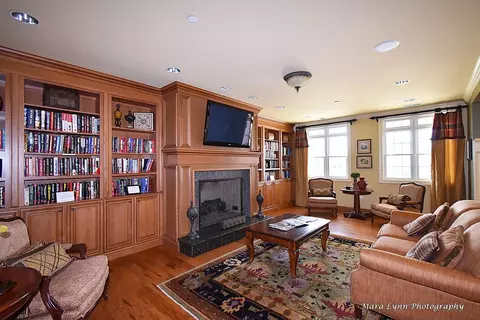 3881 Valhalla Dr, Elgin, IL 60124 photo 37