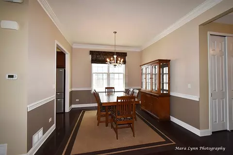3881 Valhalla Dr, Elgin, IL 60124 photo 7