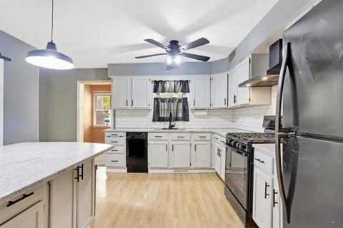 824 N Elm Blvd, Monticello, IL 61856 photo 9