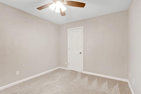 824 N Elm Blvd, Monticello, IL 61856 photo 15