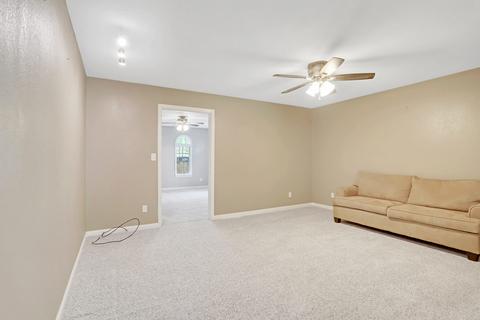 824 N Elm Blvd, Monticello, IL 61856 photo 17