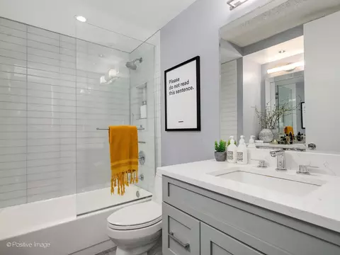 30 E Huron St #1804, Chicago, IL 60611 photo 15