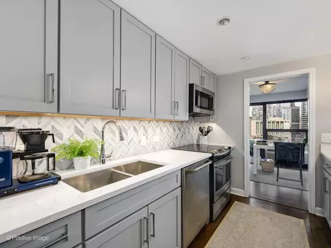 30 E Huron St #1804, Chicago, IL 60611 photo 8