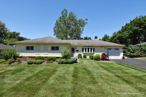 809 Countryside Dr, Wheaton, IL 60187 photo 2
