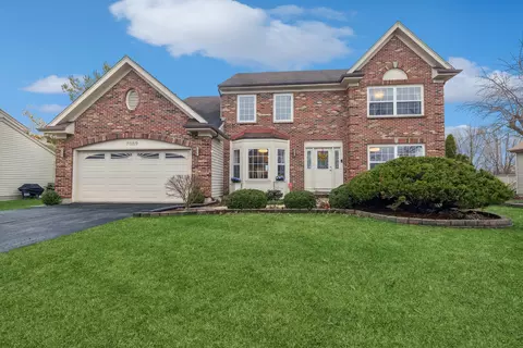 7059 Dada Dr, Gurnee, IL 60031