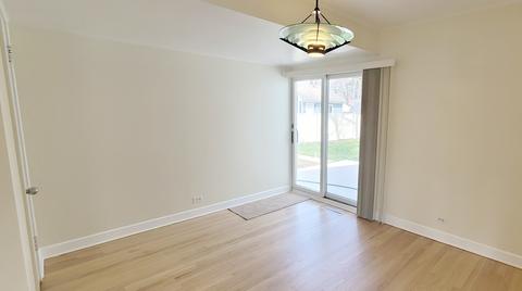 1079 Alfini Dr, Des Plaines, IL 60016 photo 4
