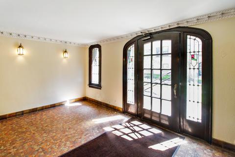 680 Hinman Ave #3F, Evanston, IL 60202 photo 2