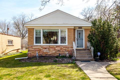 9237 Lincolnwood Dr, Evanston, IL 60203