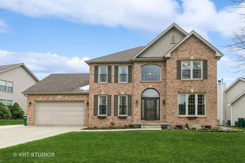 1226 Yorkshire Dr N, Sycamore, IL 60178