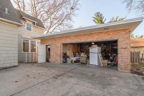 1015 Larkin Ave, Elgin, IL 60123 photo 16