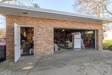 1015 Larkin Ave, Elgin, IL 60123 photo 17