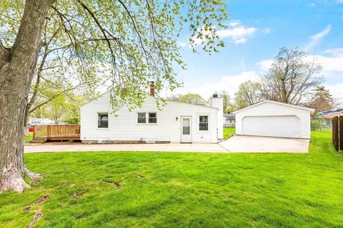 302 Meadows Ave, Bloomington, IL 61701 photo 4