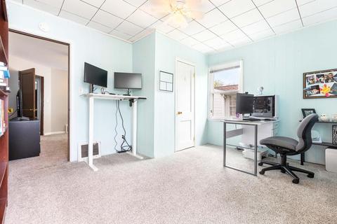 302 Meadows Ave, Bloomington, IL 61701 photo 18