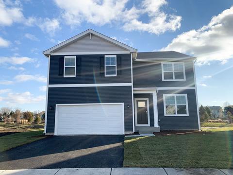 1555 Bayberry Ln, Pingree Grove, IL 60140