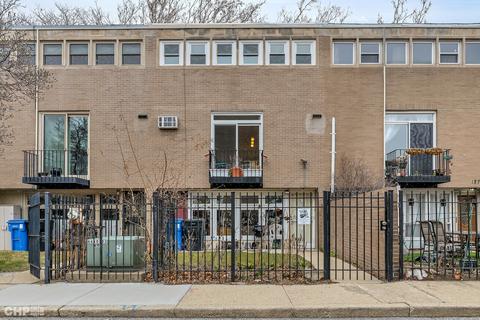 1373 E 55th Pl, Chicago, IL 60637 photo 4
