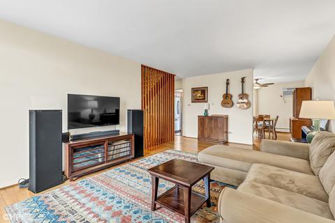 1373 E 55th Pl, Chicago, IL 60637 photo 13