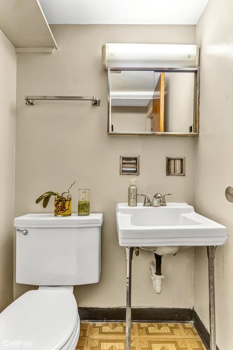 1373 E 55th Pl, Chicago, IL 60637 photo 28