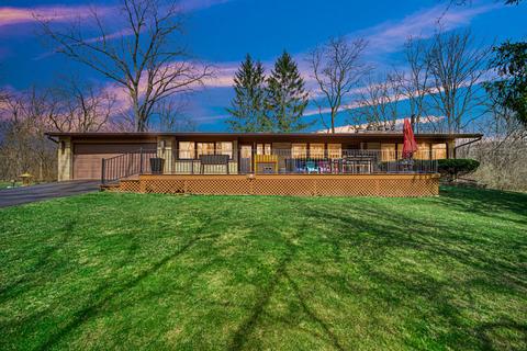 1395 Woodland Ln, Riverwoods, IL 60015