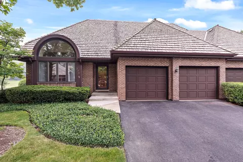 776 Ruth Lake Ct, Hinsdale, IL 60521