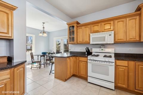 12 S Edison Ave, Elgin, IL 60123 photo 6