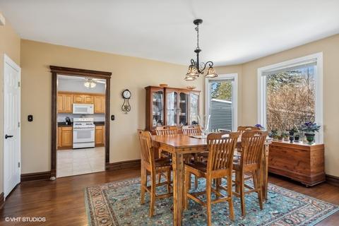 12 S Edison Ave, Elgin, IL 60123 photo 3