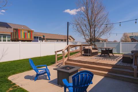 402 Thicket Pt, Normal, IL 61761 photo 35