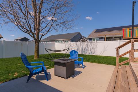 402 Thicket Pt, Normal, IL 61761 photo 37