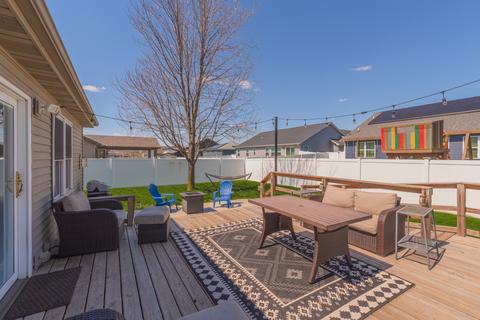 402 Thicket Pt, Normal, IL 61761 photo 32