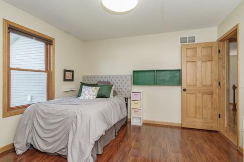 402 Thicket Pt, Normal, IL 61761 photo 21
