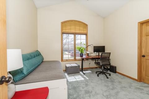 402 Thicket Pt, Normal, IL 61761 photo 18