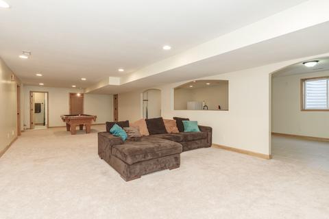 402 Thicket Pt, Normal, IL 61761 photo 24