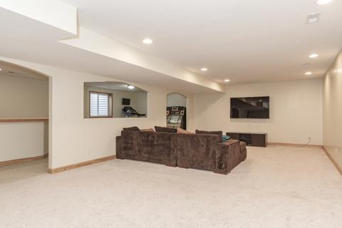402 Thicket Pt, Normal, IL 61761 photo 26
