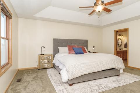 402 Thicket Pt, Normal, IL 61761 photo 12