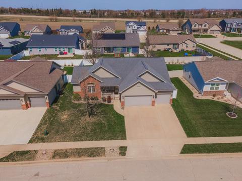402 Thicket Pt, Normal, IL 61761 photo 41