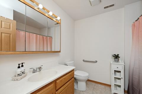 5403 Cobblers Xing, Mchenry, IL 60050 photo 15