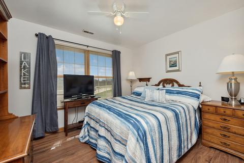 5403 Cobblers Xing, Mchenry, IL 60050 photo 16