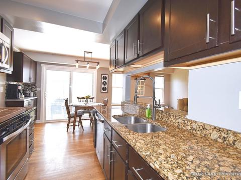 2665 White Barn Rd, Aurora, IL 60502 photo 5