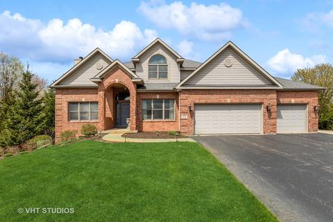3816 Redwood Ct, Spring Grove, IL 60081
