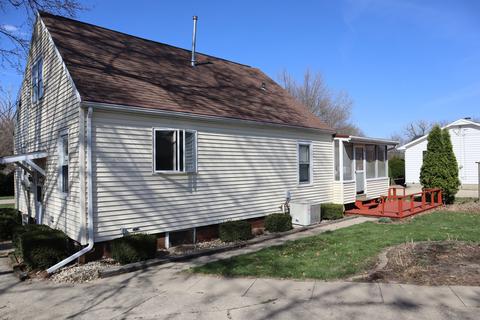 207 E Park Ave, Manlius, IL 61338 photo 3