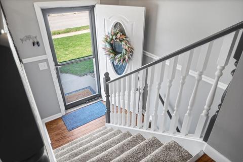 1815 Truman Dr, Normal, IL 61761 photo 2
