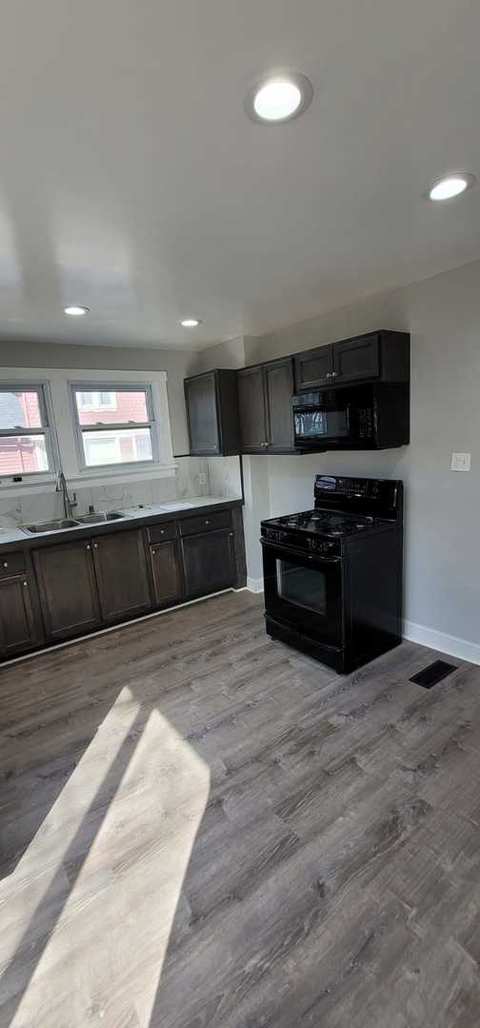 114 Hamilton Ave, Elgin, IL 60123 photo 24